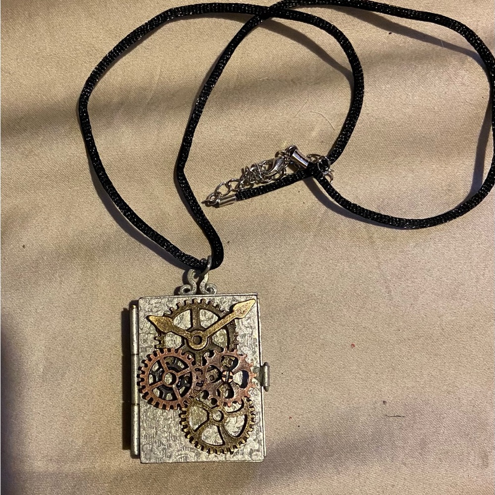 Steampunk Gear Pendant Necklace